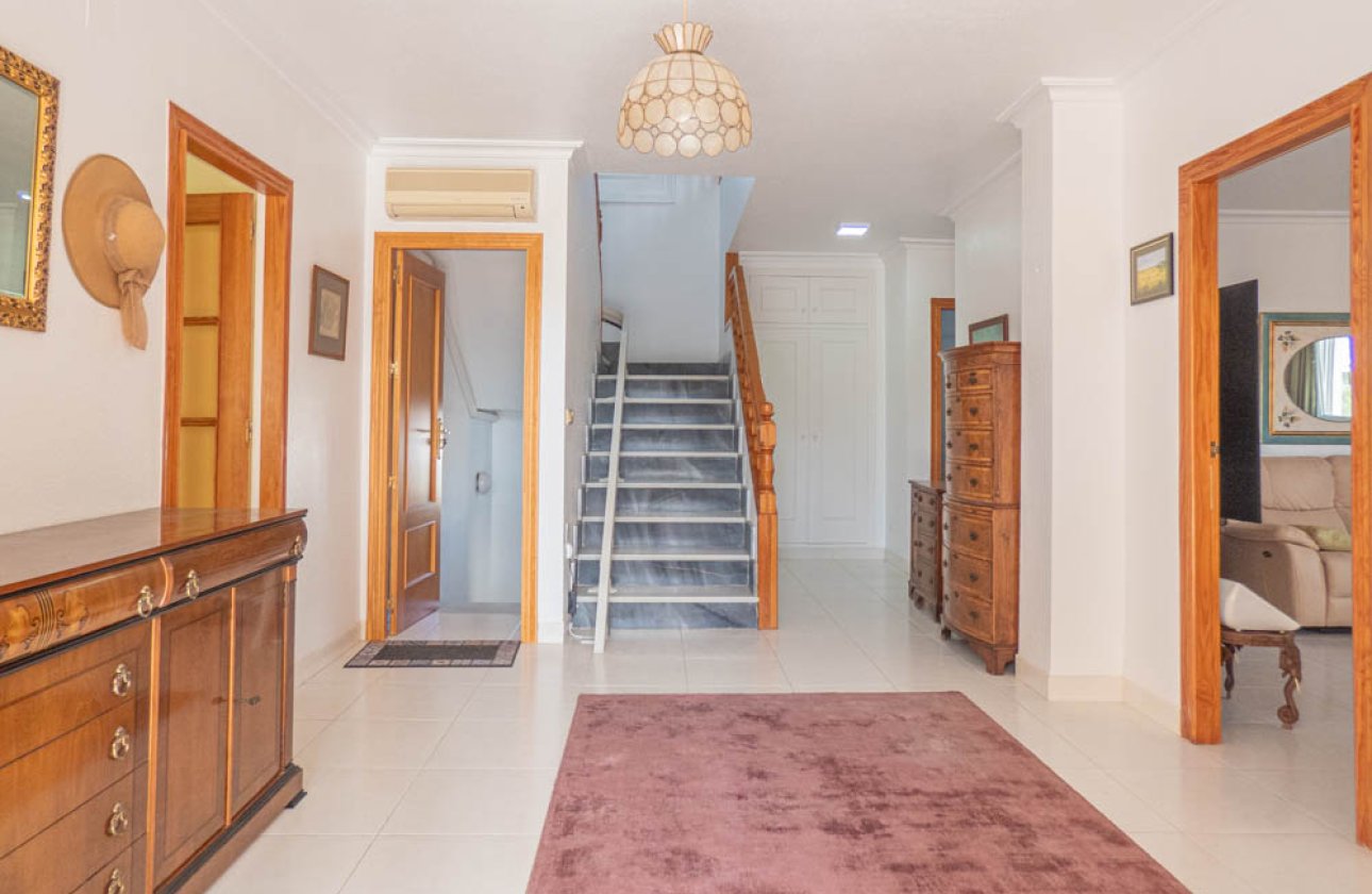 Herverkoop - Villa -
San Miguel de Salinas - Inland