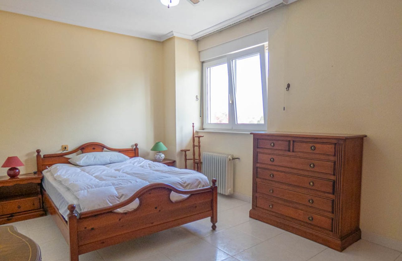 Herverkoop - Villa -
San Miguel de Salinas - Inland