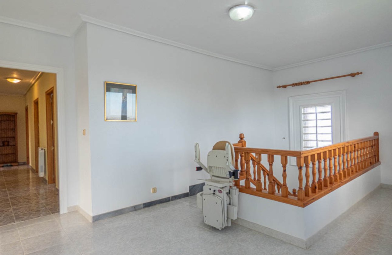 Herverkoop - Villa -
San Miguel de Salinas - Inland