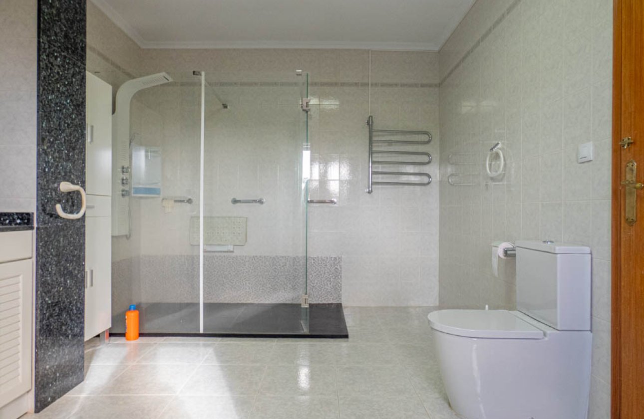 Herverkoop - Villa -
San Miguel de Salinas - Inland