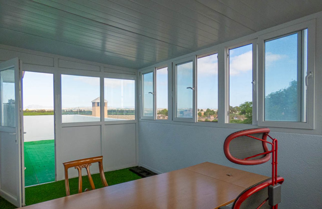 Herverkoop - Villa -
San Miguel de Salinas - Inland