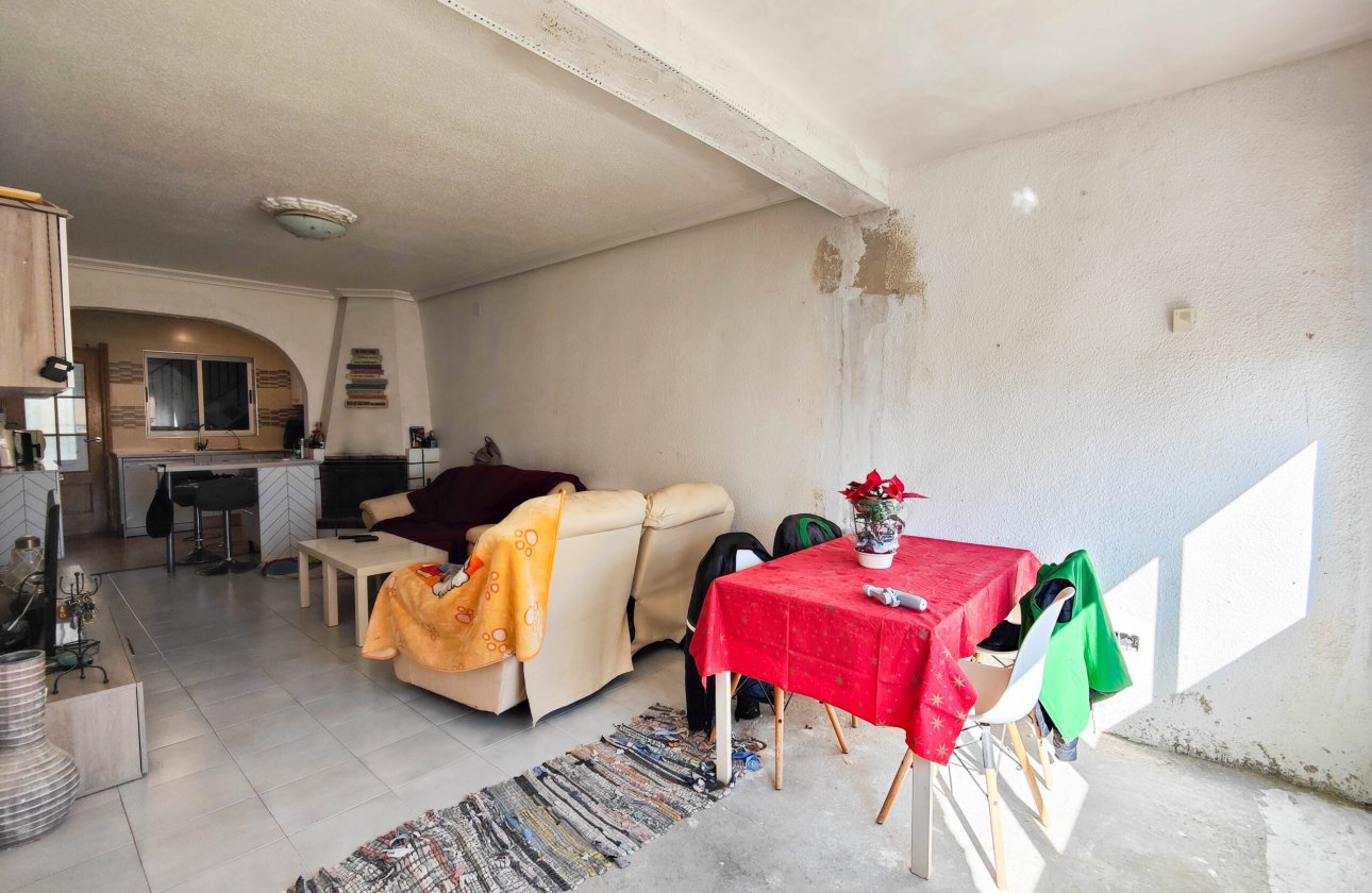 Herverkoop - Villa -
San Miguel de Salinas - Inland