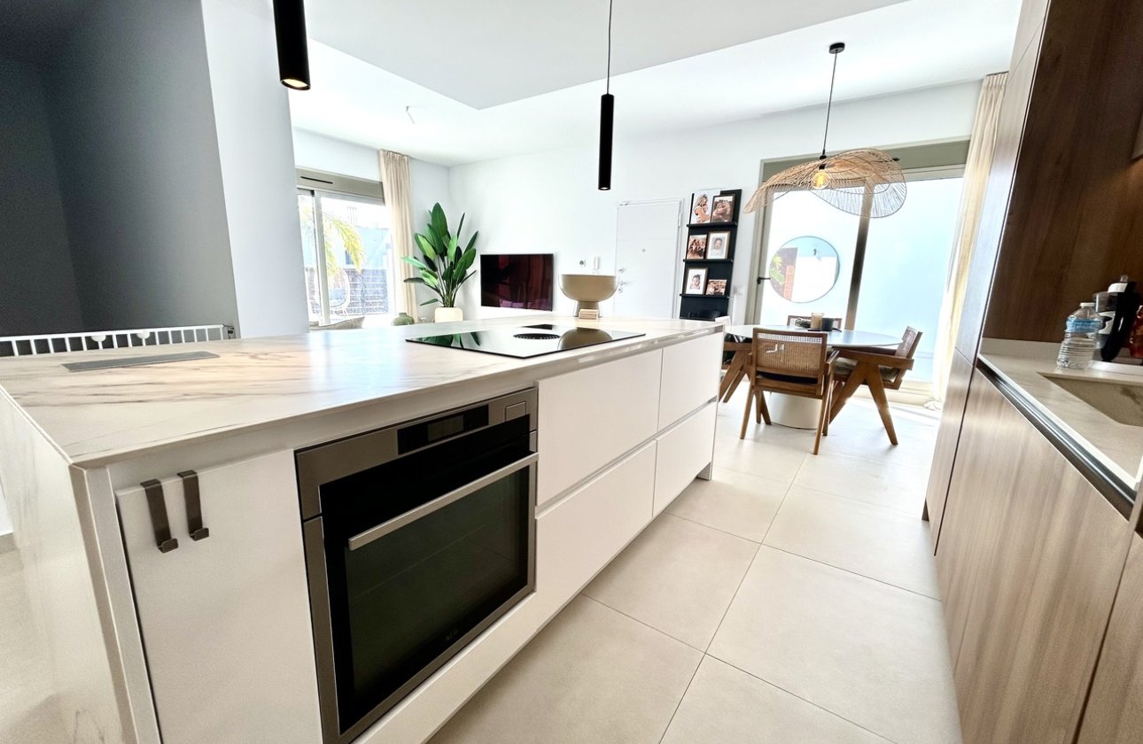 Herverkoop - Villa -
San Miguel de Salinas - Inland