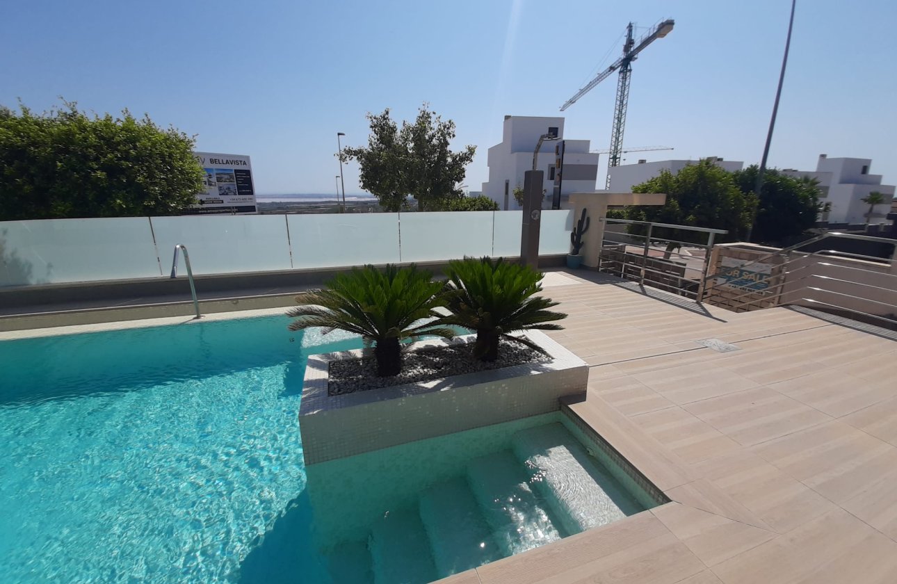 Herverkoop - Villa -
San Miguel de Salinas - Inland