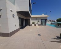 Herverkoop - Villa -
San Miguel de Salinas - Inland