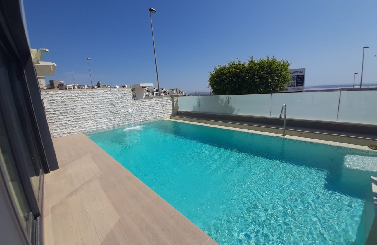 Herverkoop - Villa -
San Miguel de Salinas - Inland