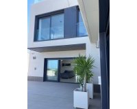 Herverkoop - Villa -
San Miguel de Salinas - Inland