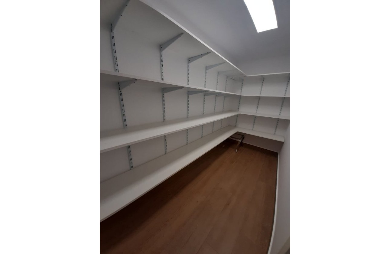 Herverkoop - Villa -
San Miguel de Salinas - Inland