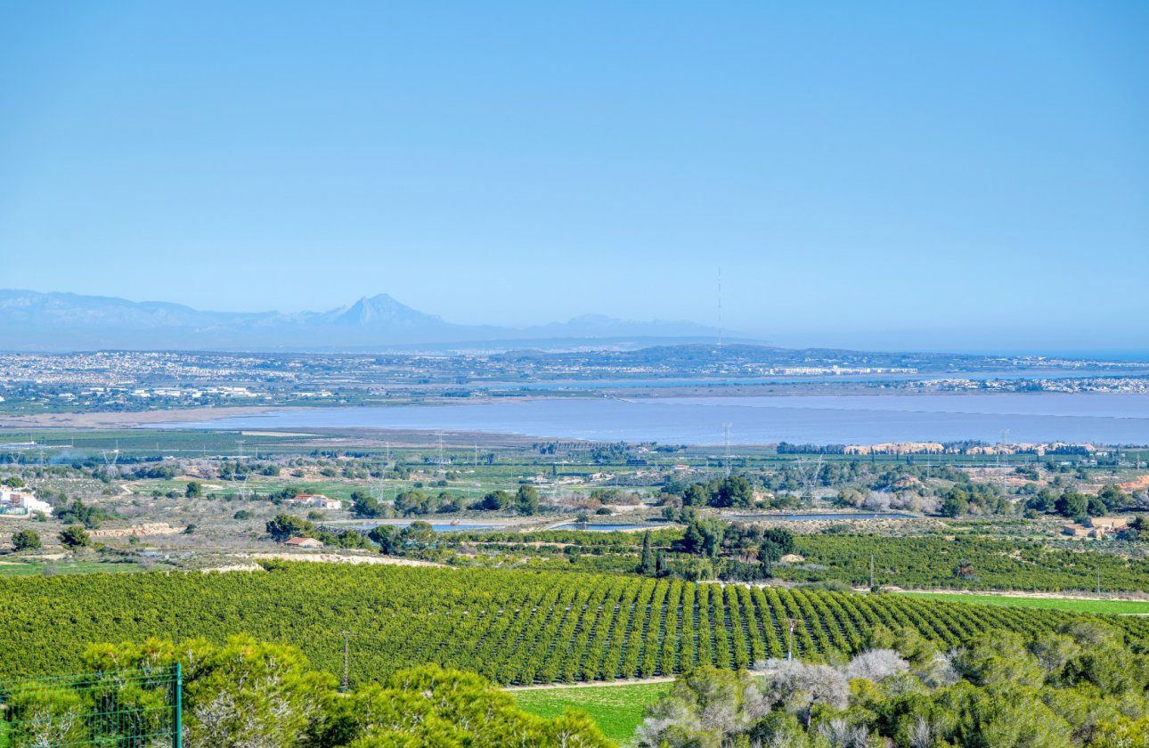 Herverkoop - Villa -
San Miguel de Salinas - Inland