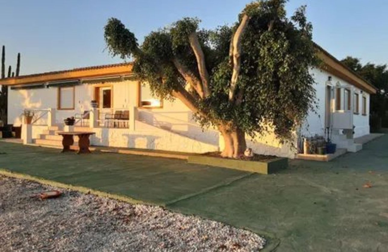 Herverkoop - Villa -
San Miguel de Salinas - Inland