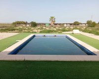 Herverkoop - Villa -
San Miguel de Salinas - Inland