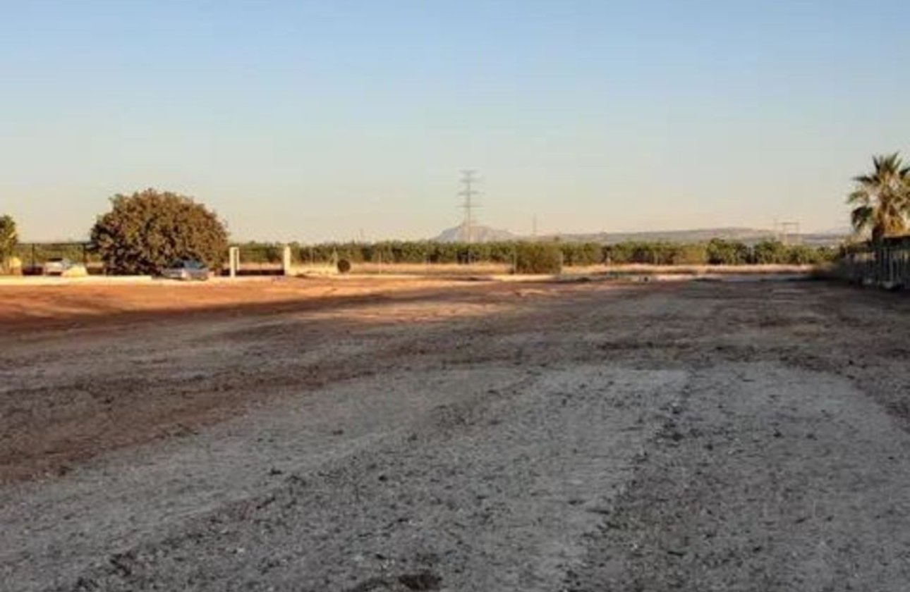 Herverkoop - Villa -
San Miguel de Salinas - Inland