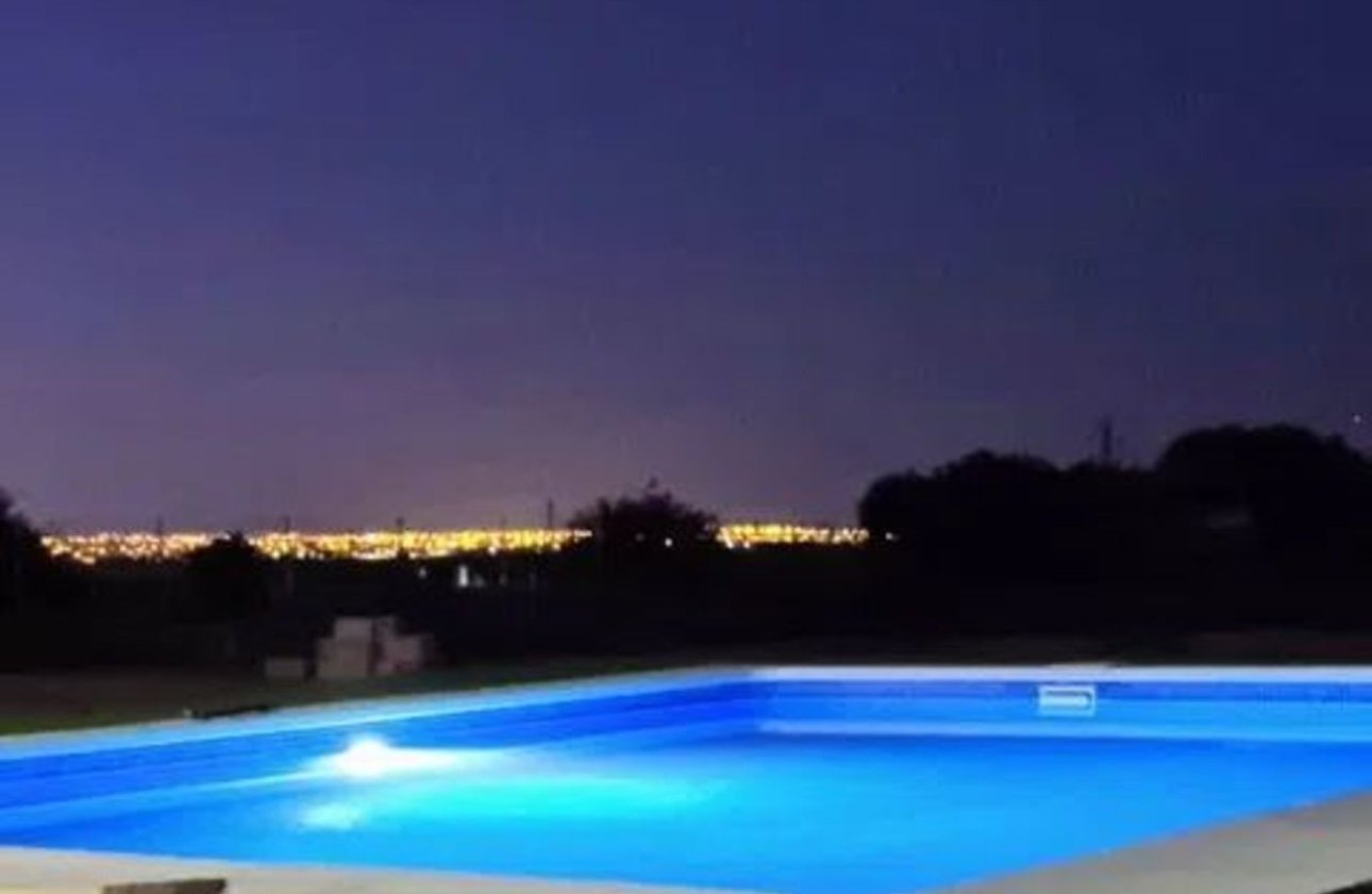 Herverkoop - Villa -
San Miguel de Salinas - Inland