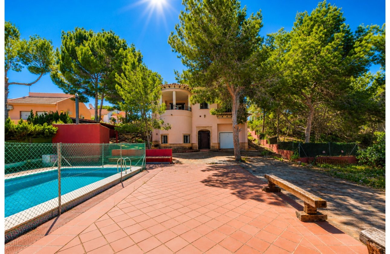 Herverkoop - Villa -
San Miguel de Salinas - Inland