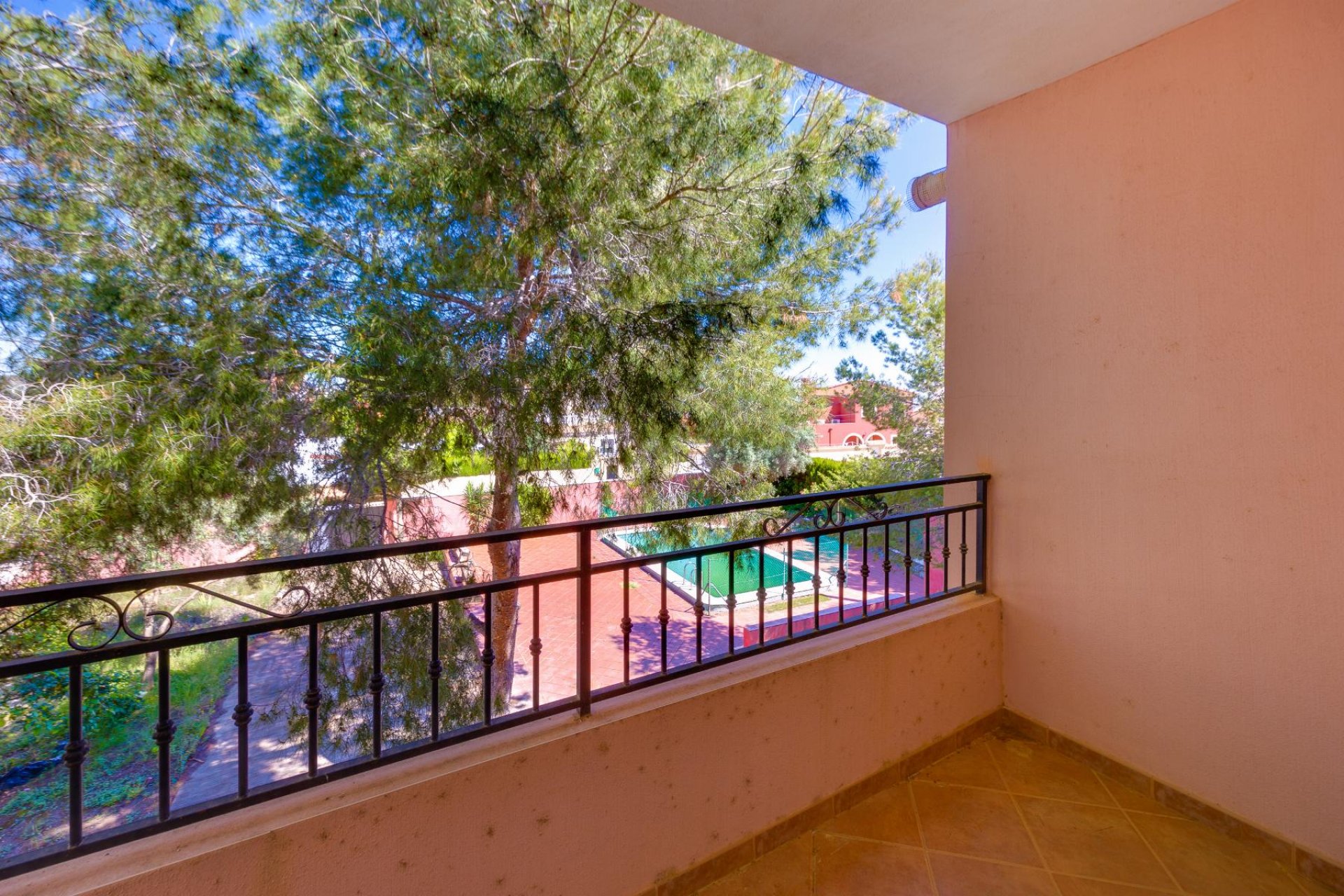 Herverkoop - Villa -
San Miguel de Salinas - Inland