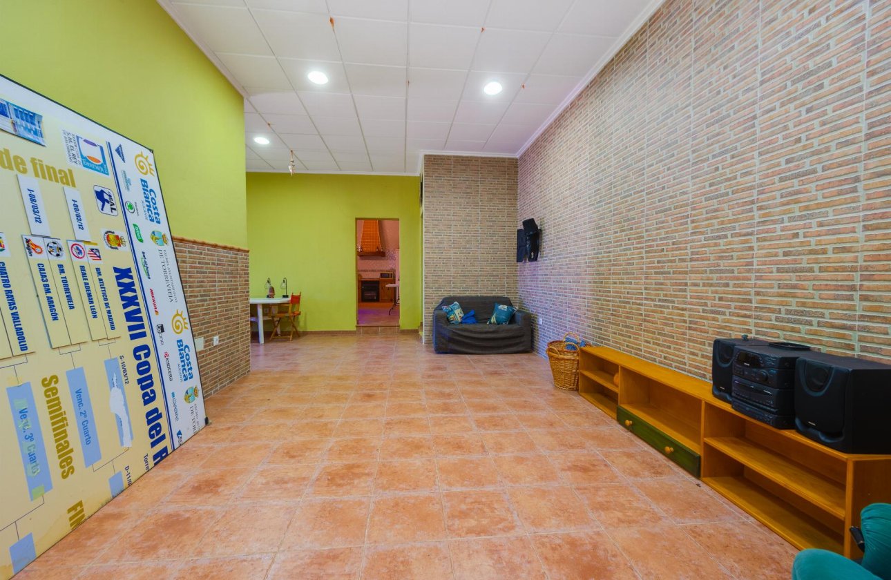 Herverkoop - Villa -
San Miguel de Salinas - Inland