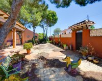 Herverkoop - Villa -
San Miguel de Salinas - Inland