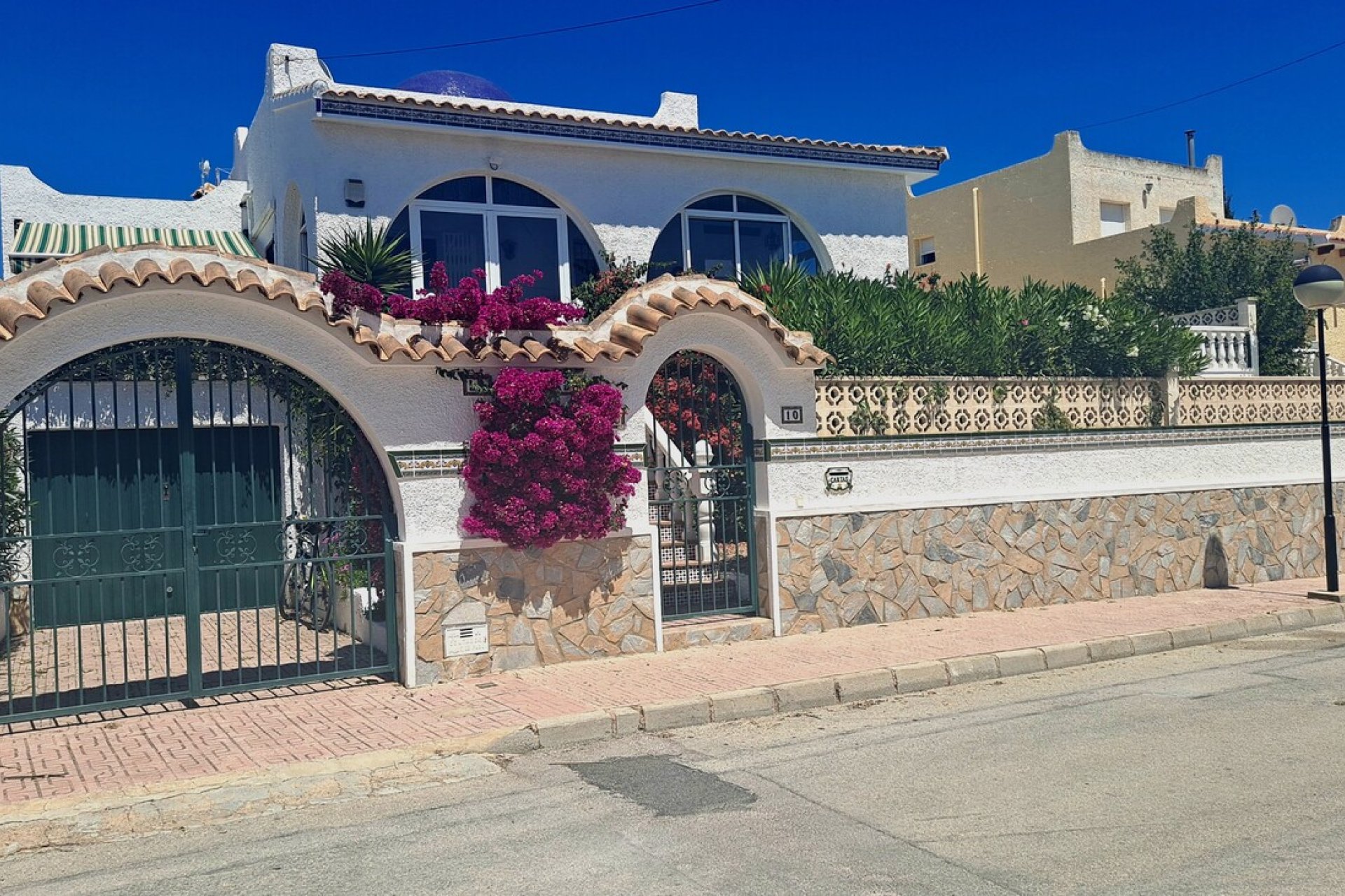 Herverkoop - Villa -
San Miguel de Salinas - Inland