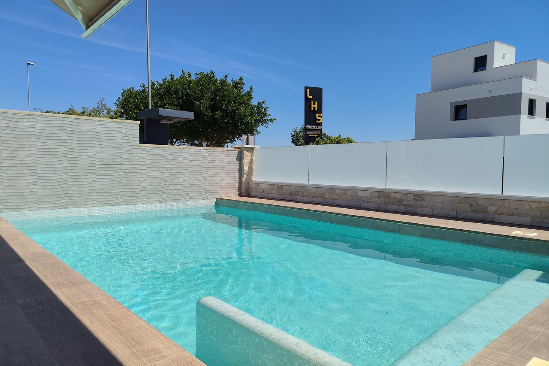 Herverkoop - Villa -
San Miguel de Salinas - Inland