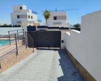 Herverkoop - Villa -
San Miguel de Salinas - Inland