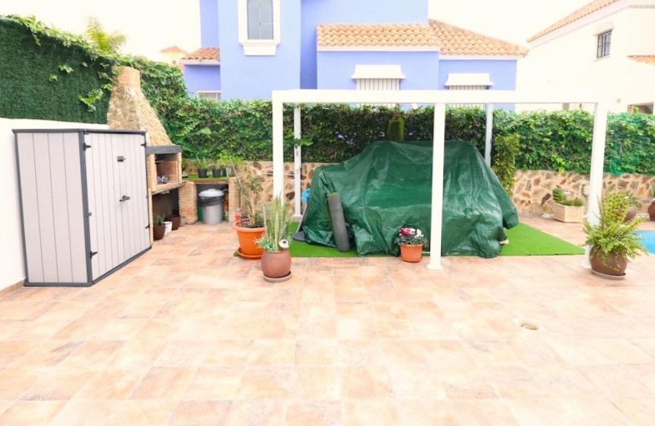 Herverkoop - Villa -
San Miguel de Salinas - Inland