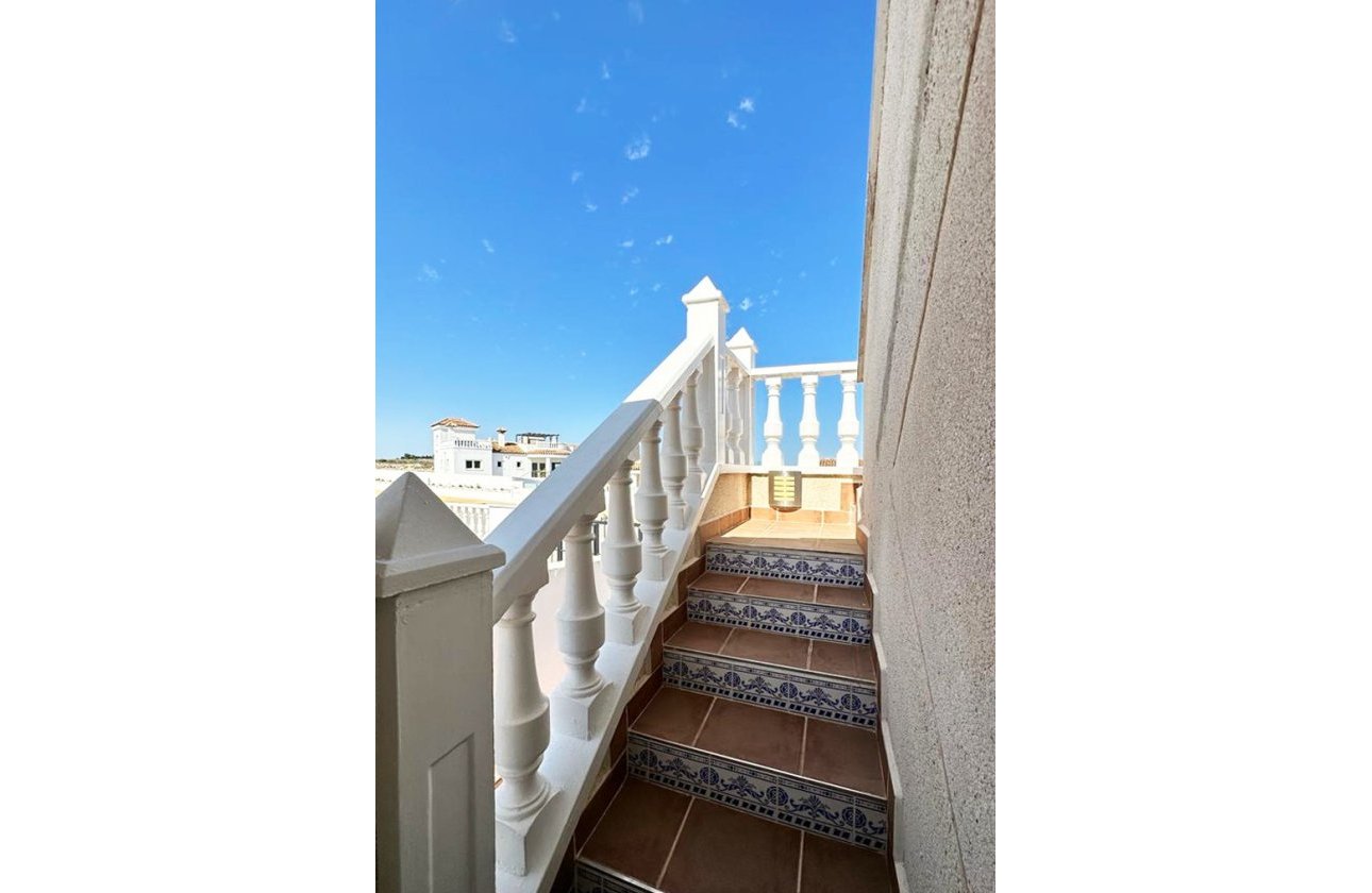 Herverkoop - Villa -
San Miguel de Salinas - Inland