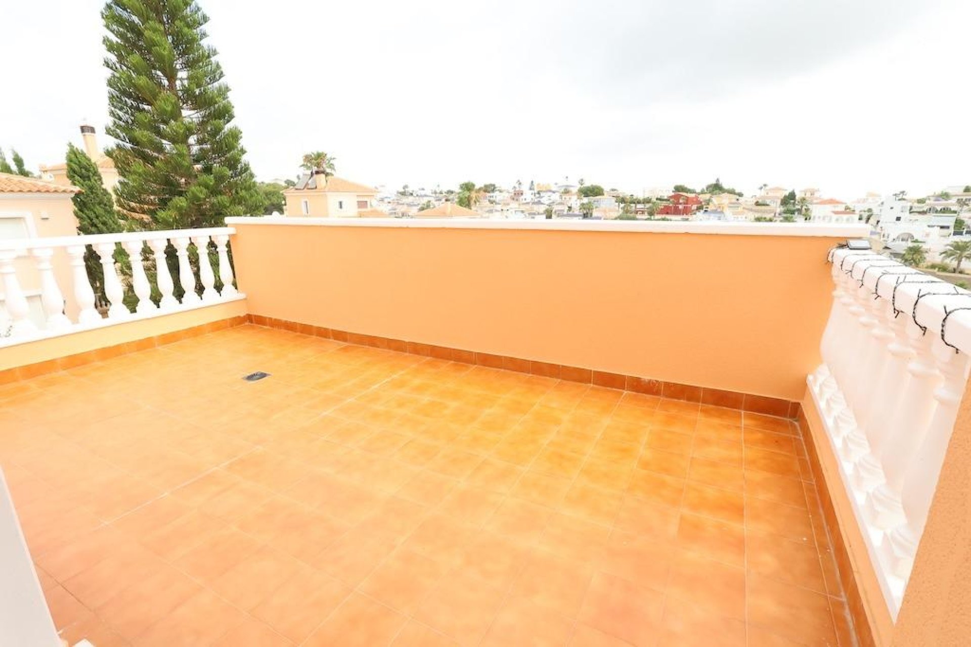 Herverkoop - Villa -
San Miguel de Salinas - Inland