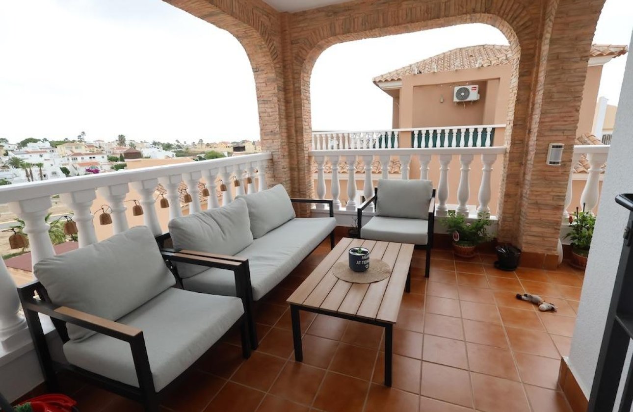 Herverkoop - Villa -
San Miguel de Salinas - Inland