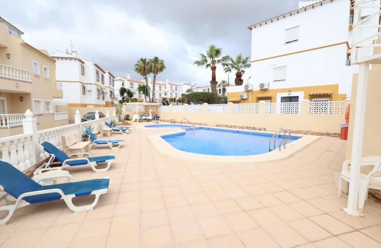 Herverkoop - Villa -
San Miguel de Salinas - Inland