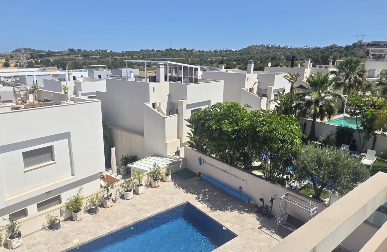 Herverkoop - Villa -
San Miguel de Salinas - Inland