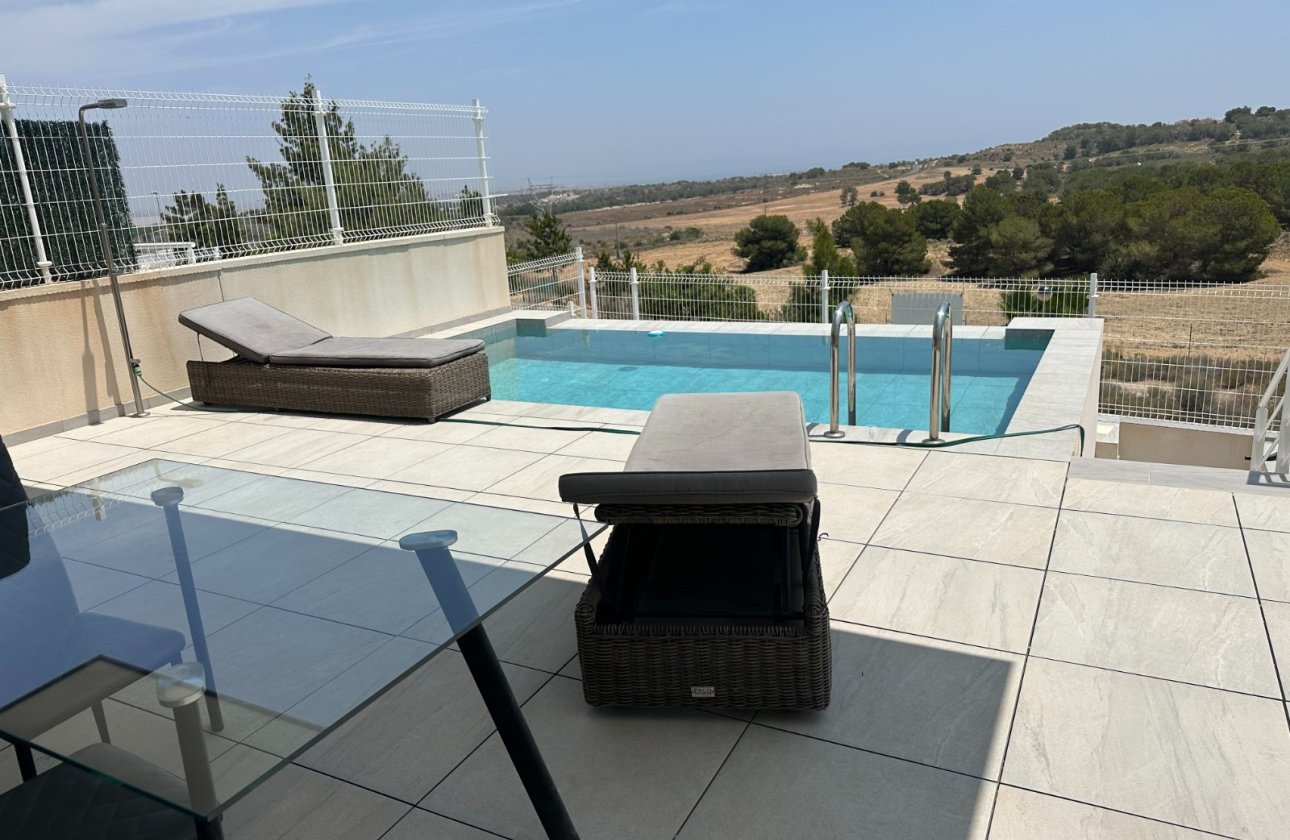 Herverkoop - Villa -
San Miguel de Salinas - Inland