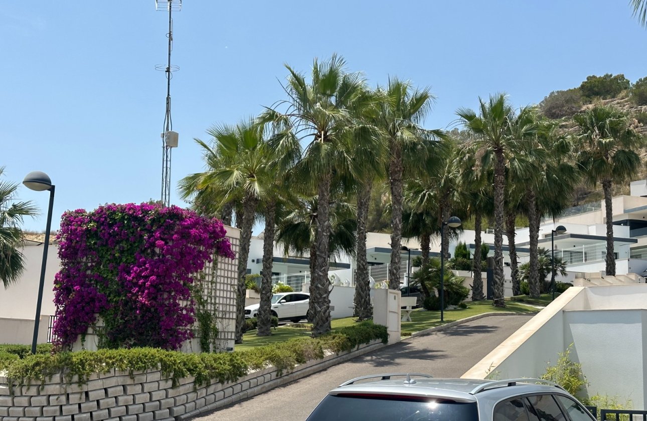 Herverkoop - Villa -
San Miguel de Salinas - Inland