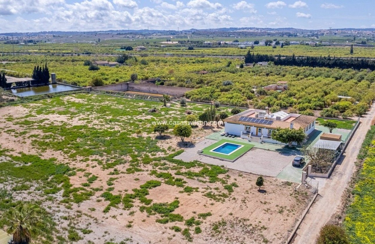 Herverkoop - Villa -
San Miguel de Salinas - Inland