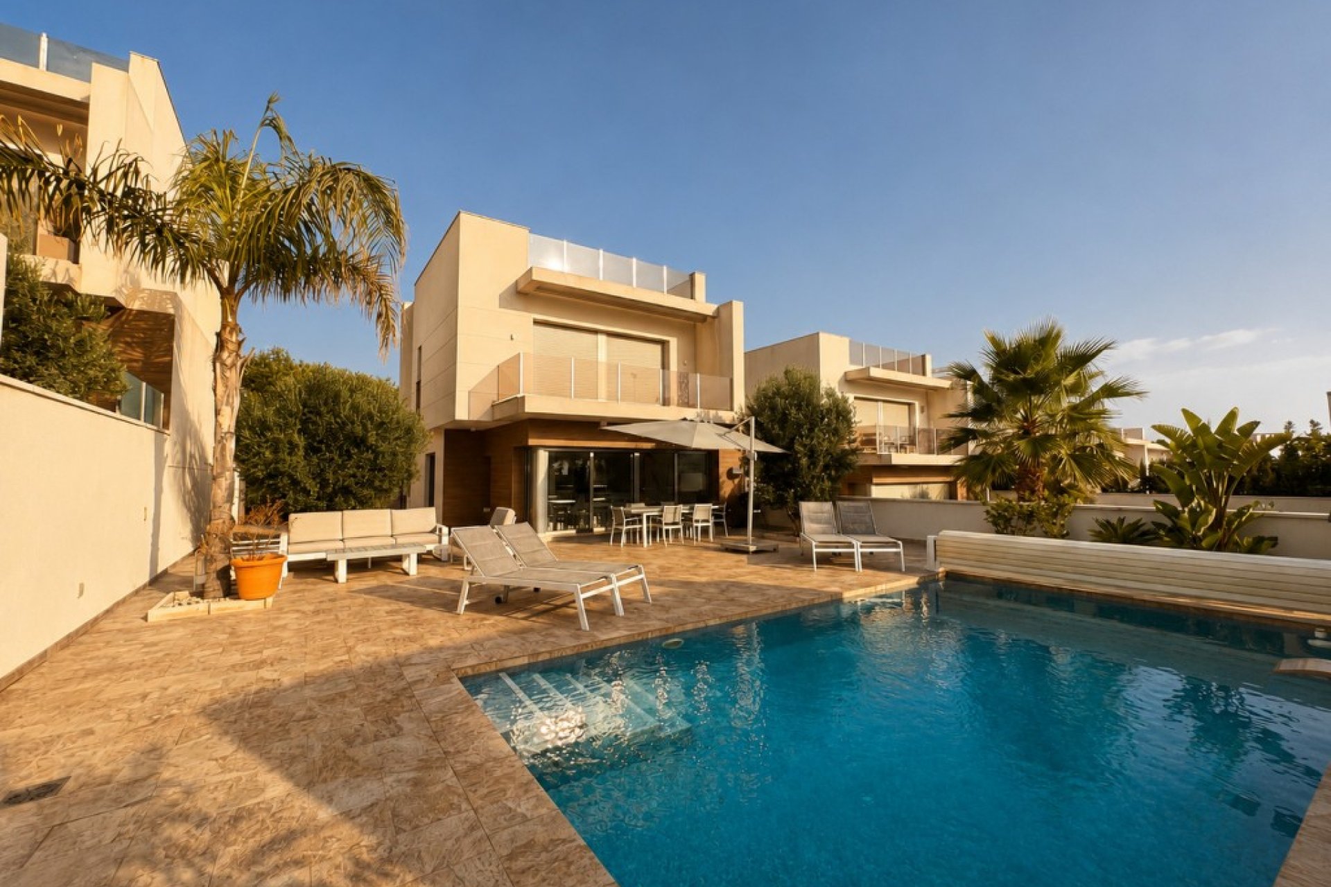 Herverkoop - Villa -
San Miguel de Salinas - Inland