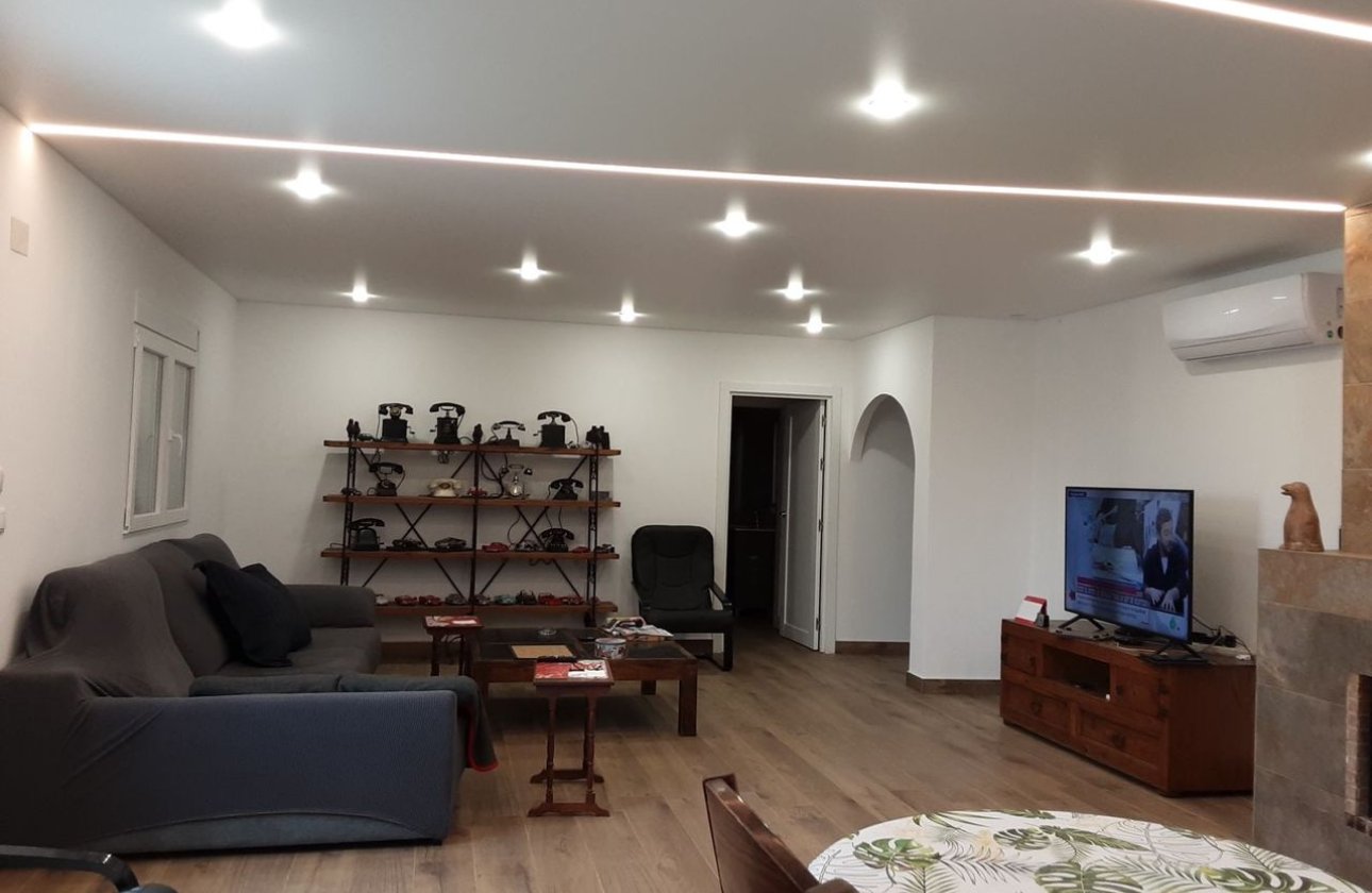 Herverkoop - Villa -
San Miguel de Salinas - Inland