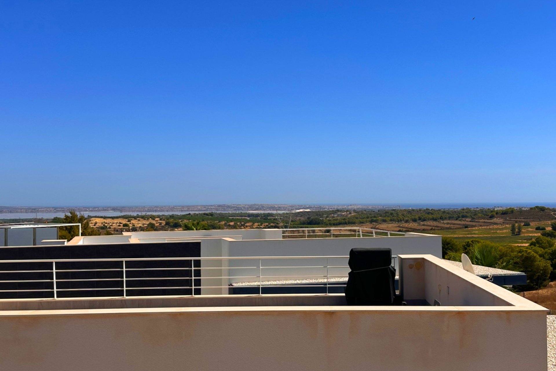 Herverkoop - Villa -
San Miguel de Salinas - Inland