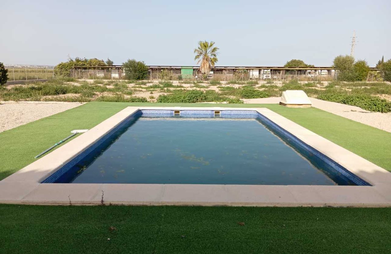 Herverkoop - Villa -
San Miguel de Salinas - Inland