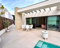 Herverkoop - Villa -
San Miguel de Salinas - Urbanizacion Blue Lagoon