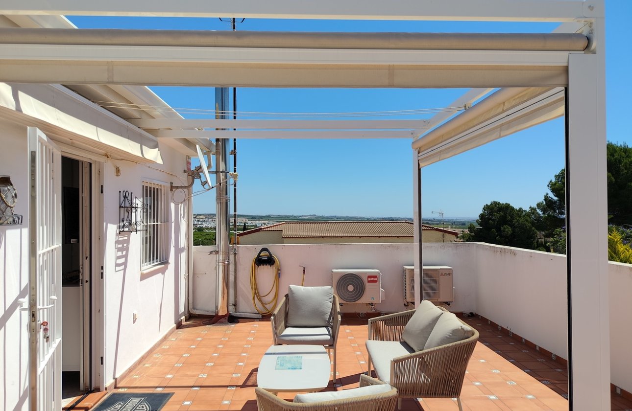 Herverkoop - Villa -
San Miguel / Vistabella Golf - Inland
