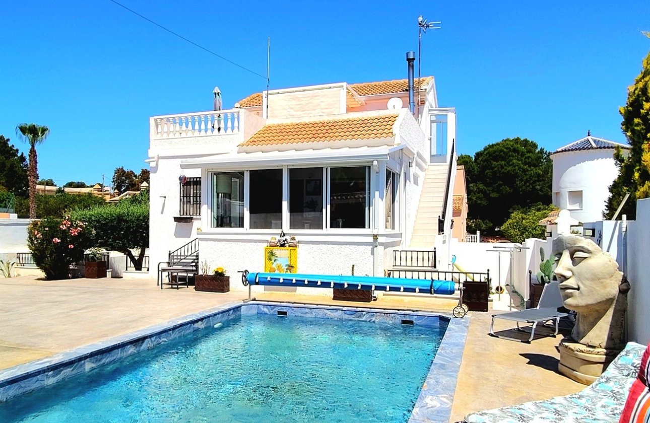 Herverkoop - Villa -
San Miguel / Vistabella Golf - Inland