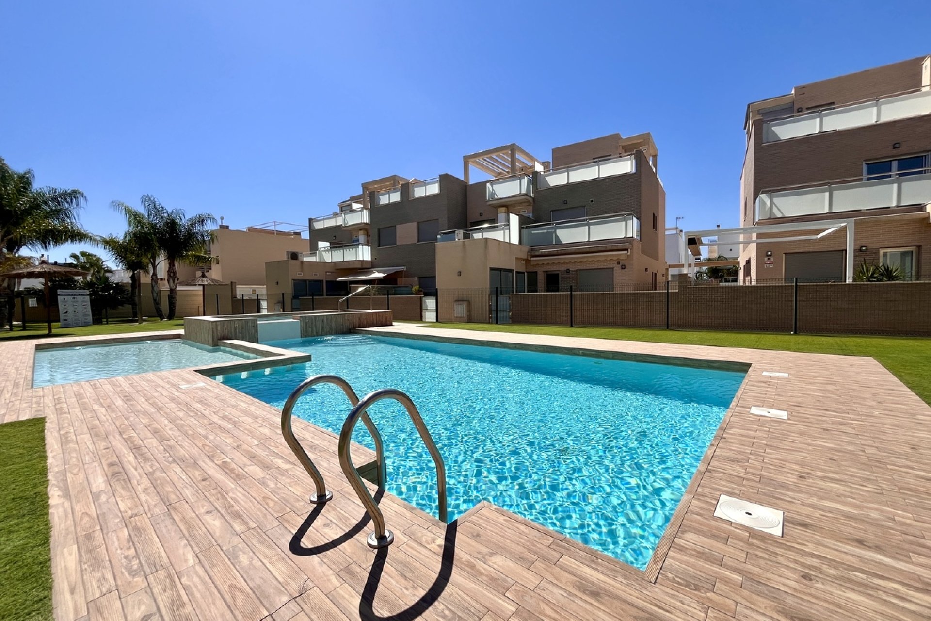 Herverkoop - Villa -
Torre de la Horadada - Costa Blanca