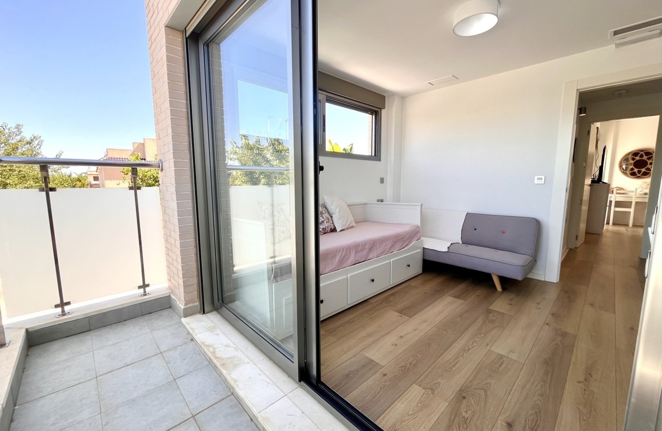 Herverkoop - Villa -
Torre de la Horadada - Costa Blanca