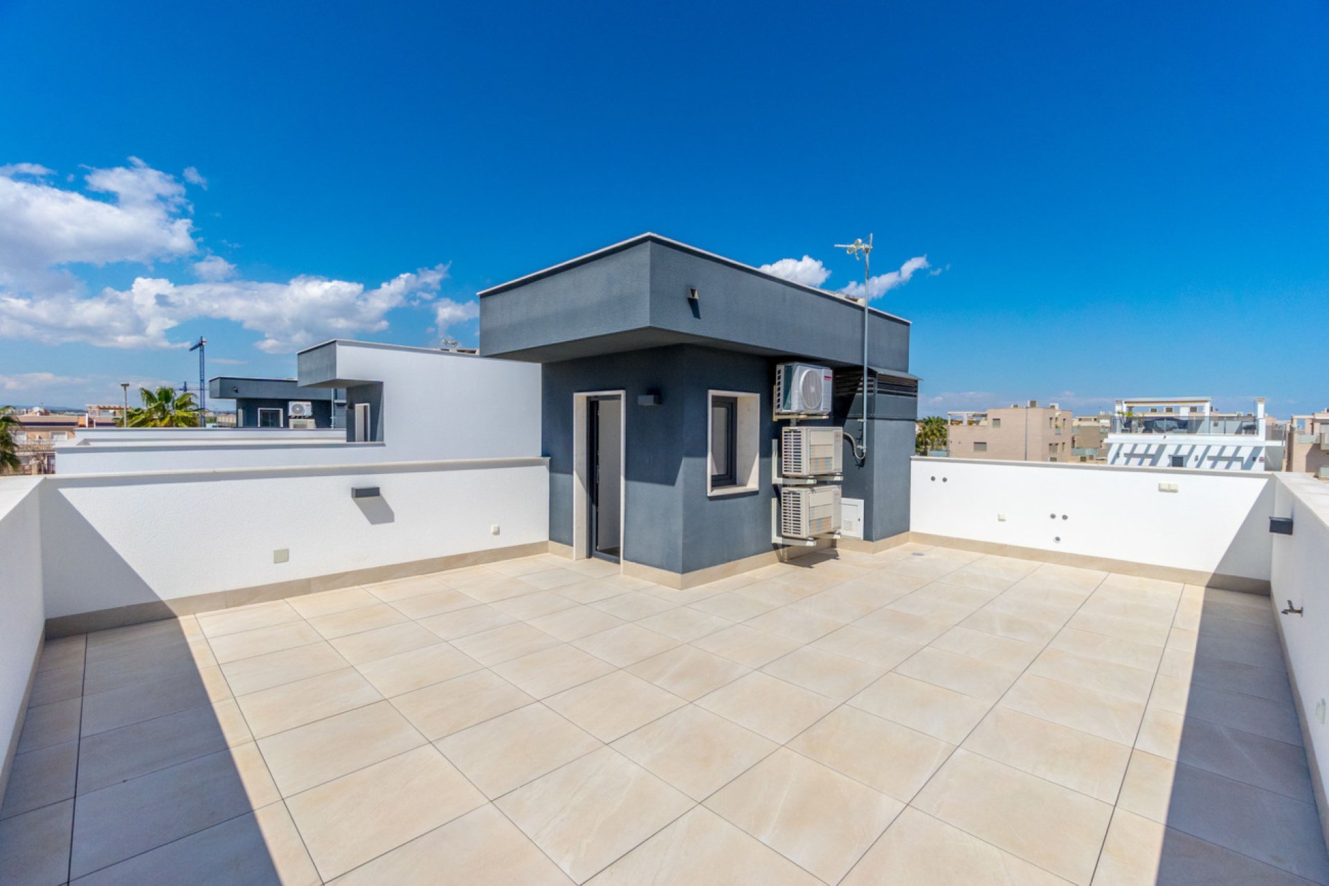 Herverkoop - Villa -
Torre de la Horadada - Costa Blanca