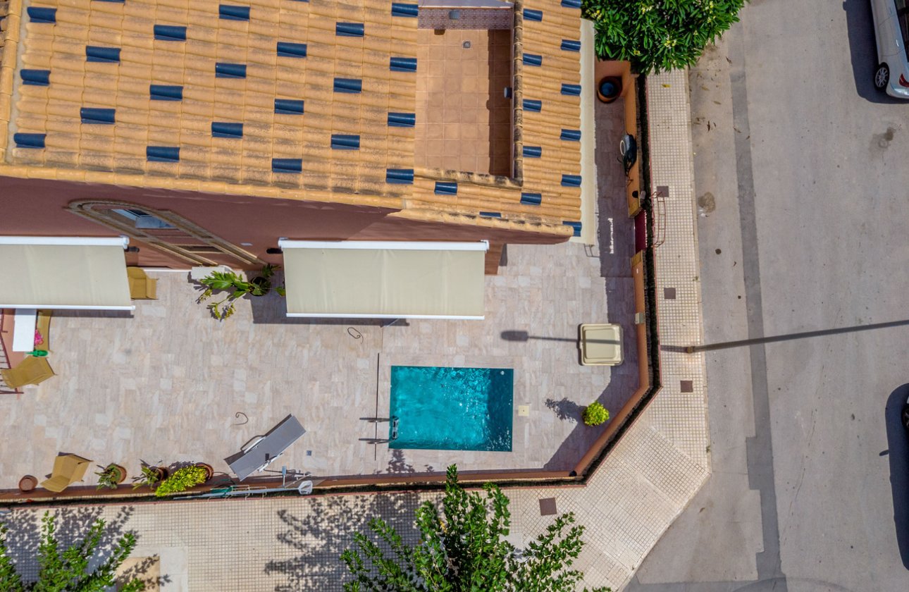 Herverkoop - Villa -
Torre de la Horadada - Costa Blanca