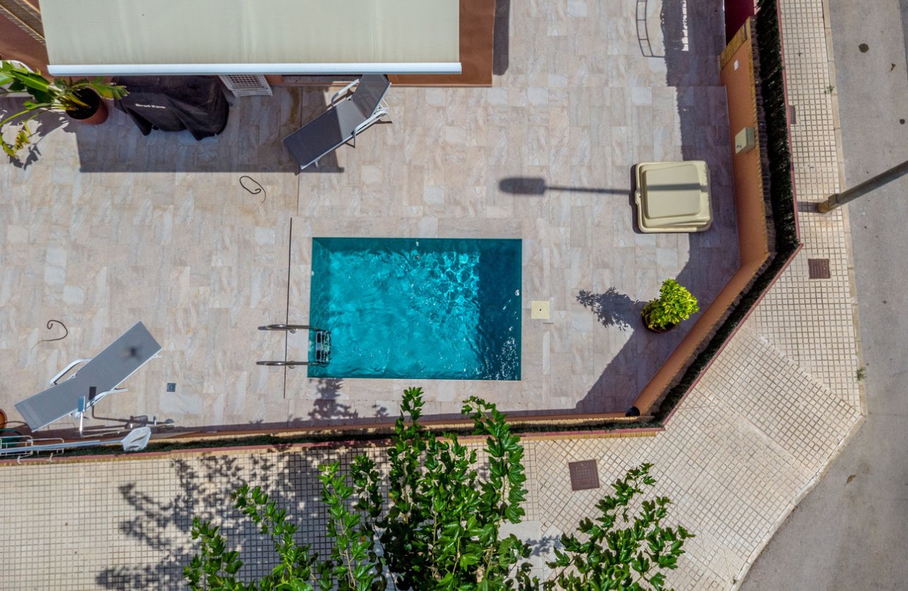 Herverkoop - Villa -
Torre de la Horadada - Costa Blanca