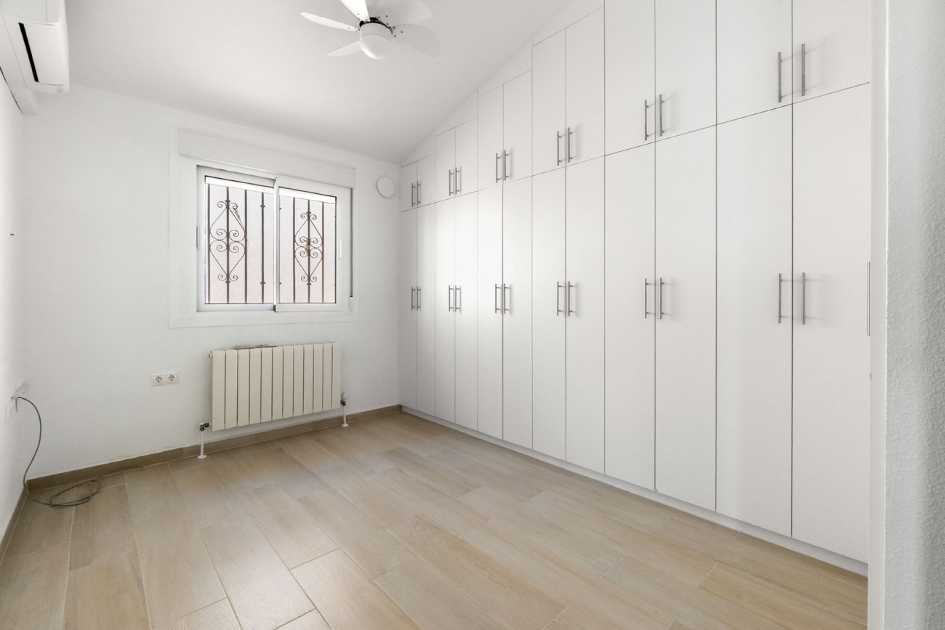 Herverkoop - Villa -
Torre de la Horadada - Costa Blanca