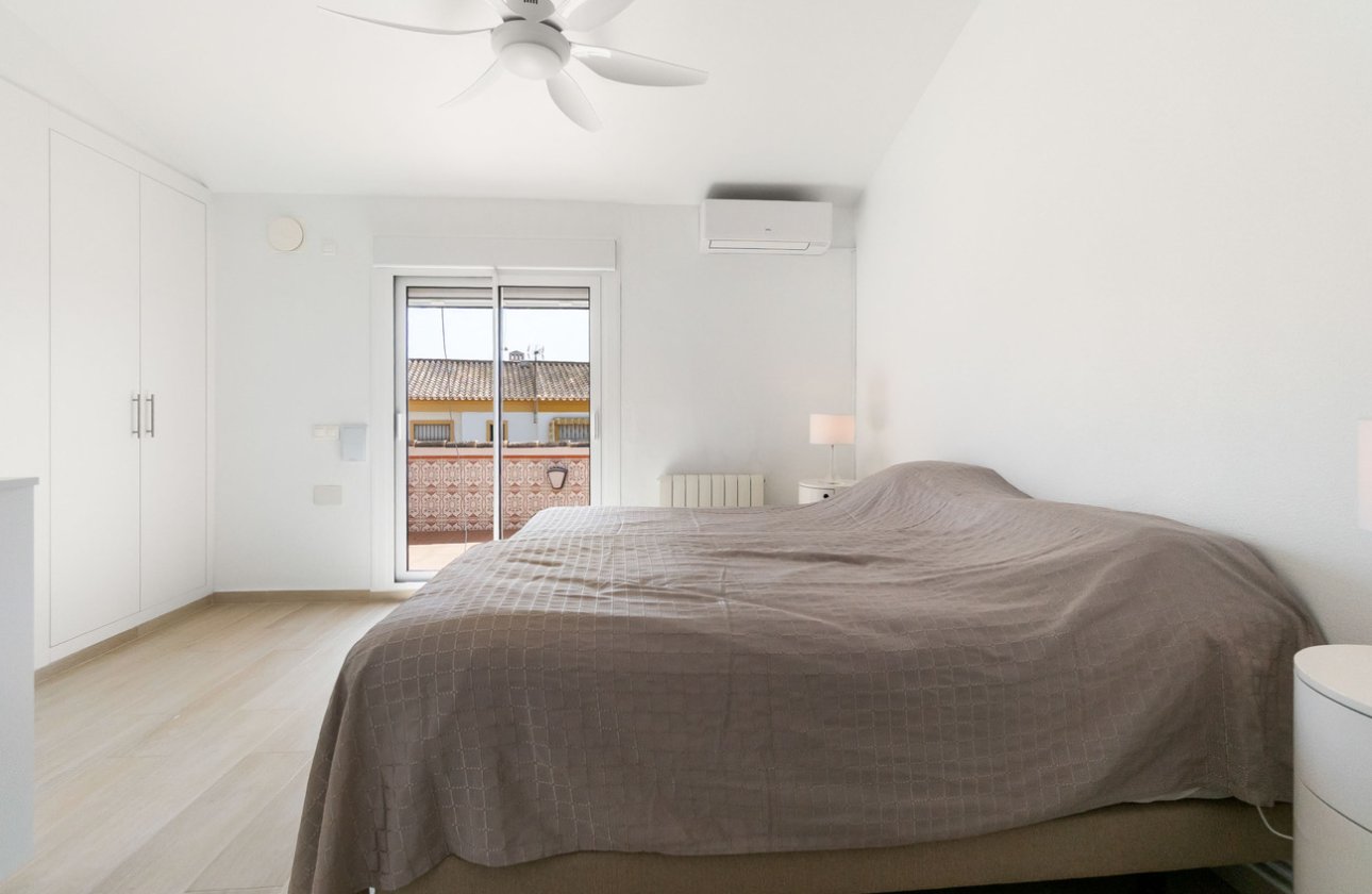 Herverkoop - Villa -
Torre de la Horadada - Costa Blanca