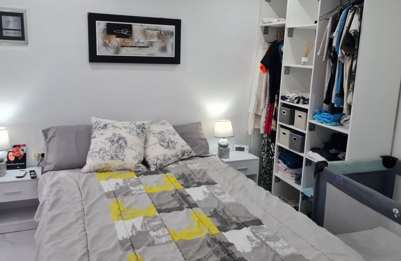 Herverkoop - Villa -
Torre de la Horadada - Costa Blanca