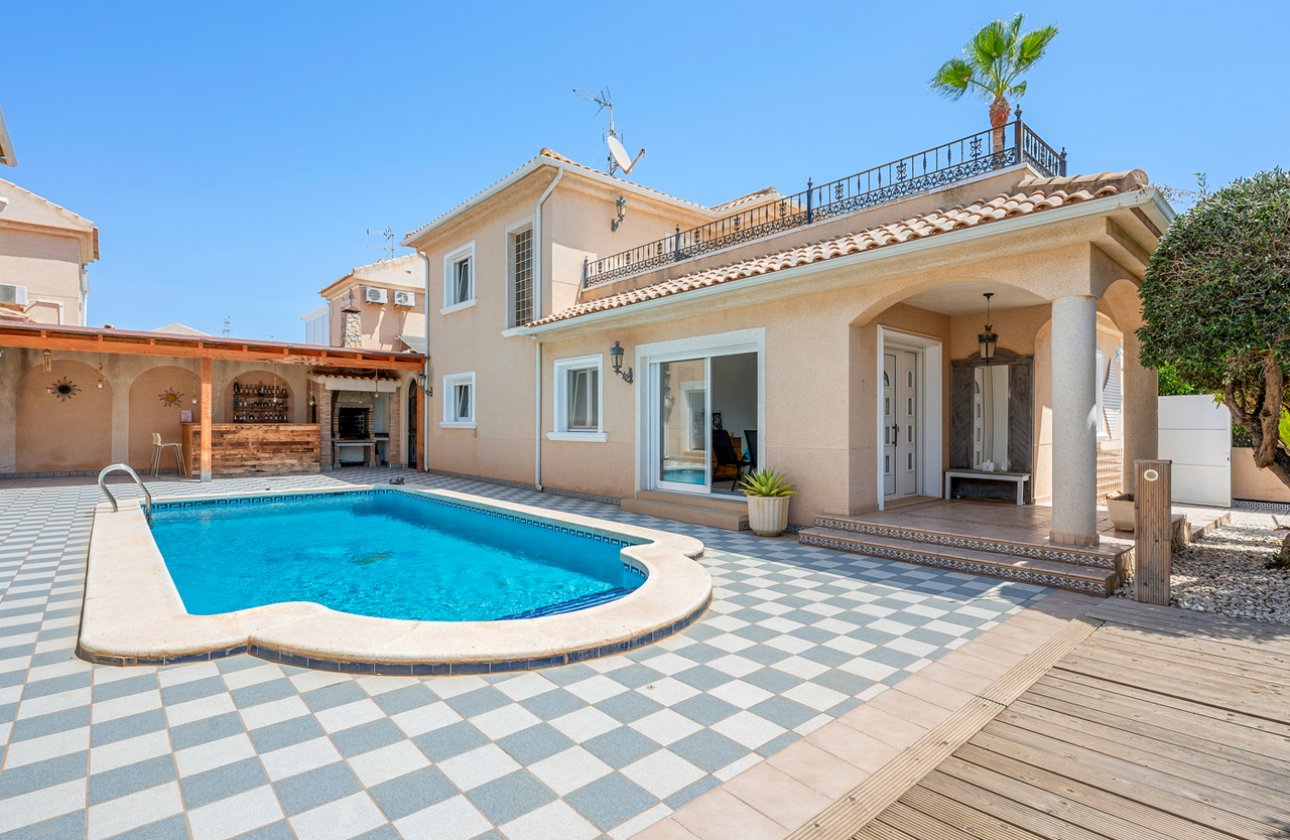 Herverkoop - Villa -
Torre de la Horadada - Costa Blanca