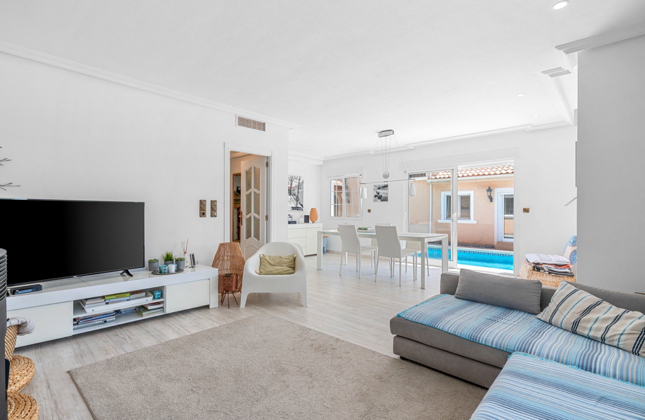 Herverkoop - Villa -
Torre de la Horadada - Costa Blanca